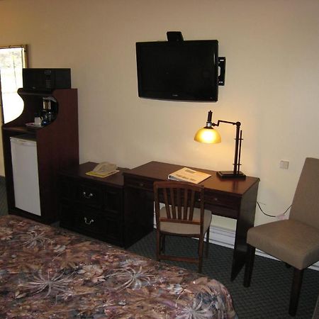 Johnny'S Motel Grand Forks Zewnętrze zdjęcie
