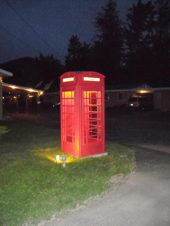 Johnny'S Motel Grand Forks Zewnętrze zdjęcie