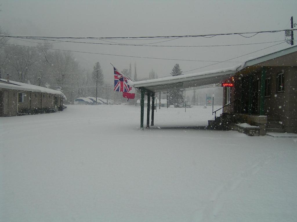 Johnny'S Motel Grand Forks Zewnętrze zdjęcie