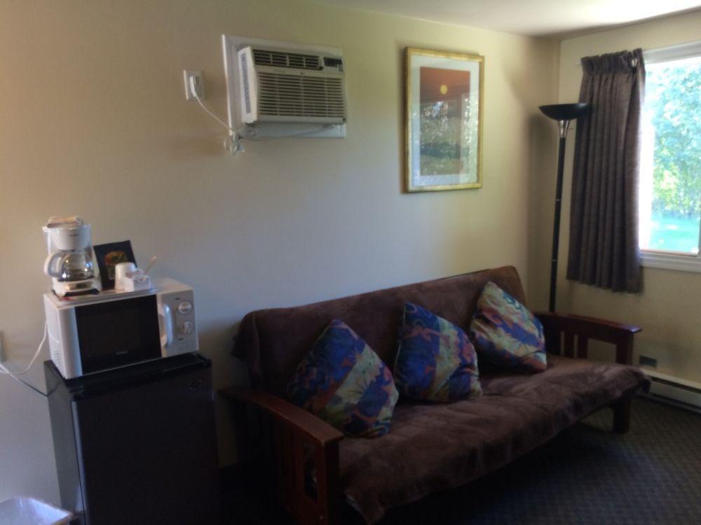 Johnny'S Motel Grand Forks Zewnętrze zdjęcie
