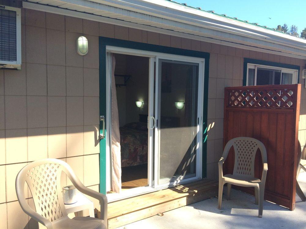 Johnny'S Motel Grand Forks Zewnętrze zdjęcie