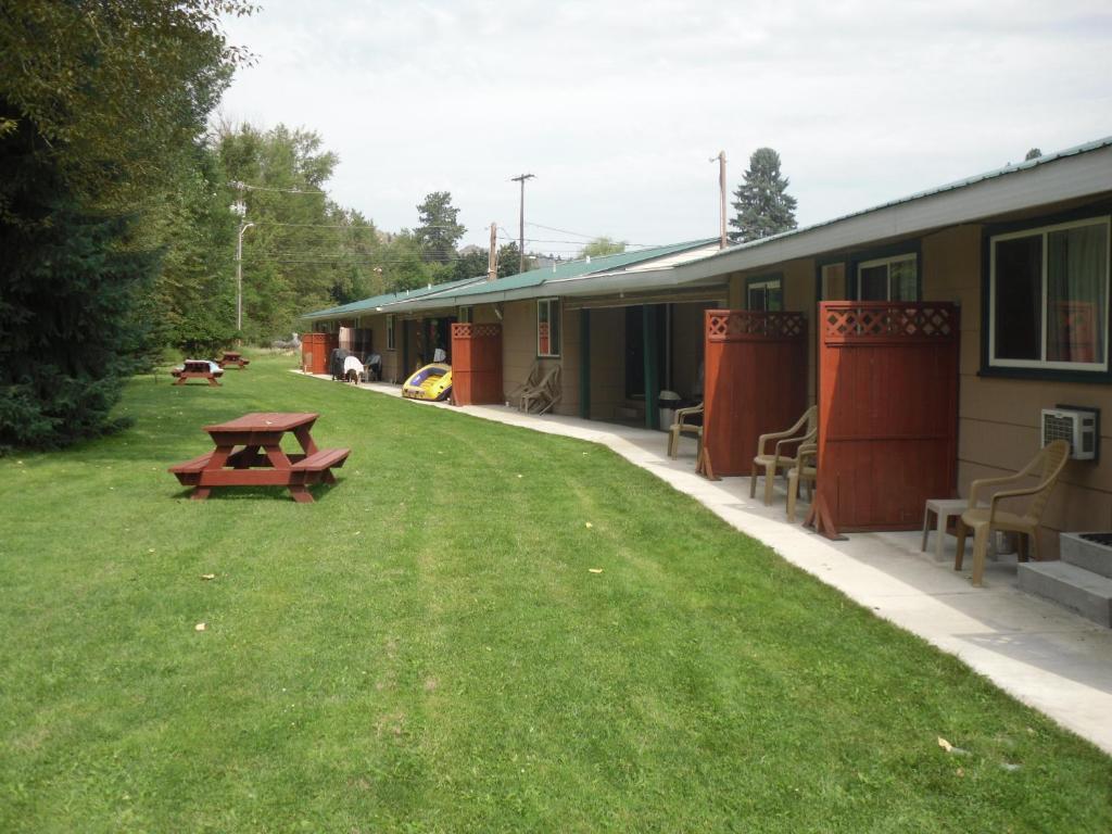 Johnny'S Motel Grand Forks Zewnętrze zdjęcie