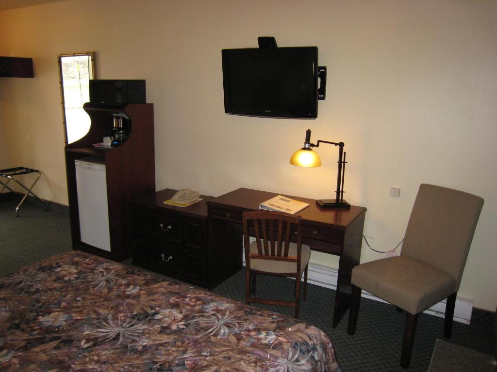 Johnny'S Motel Grand Forks Zewnętrze zdjęcie
